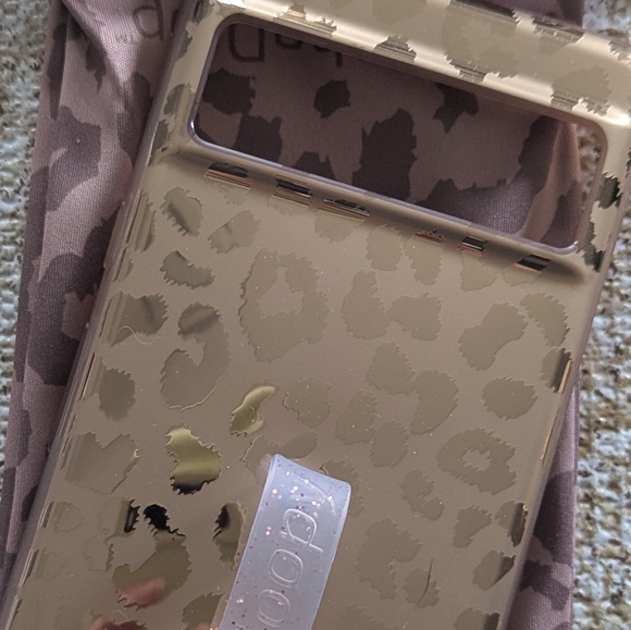 Pixel 7 Loopy Cases - Checkered & Leopard Phone Cases - Picture 4 of 4